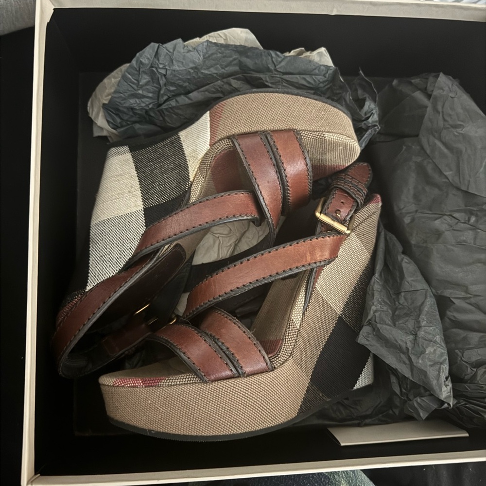 Burberry prorsum wedges